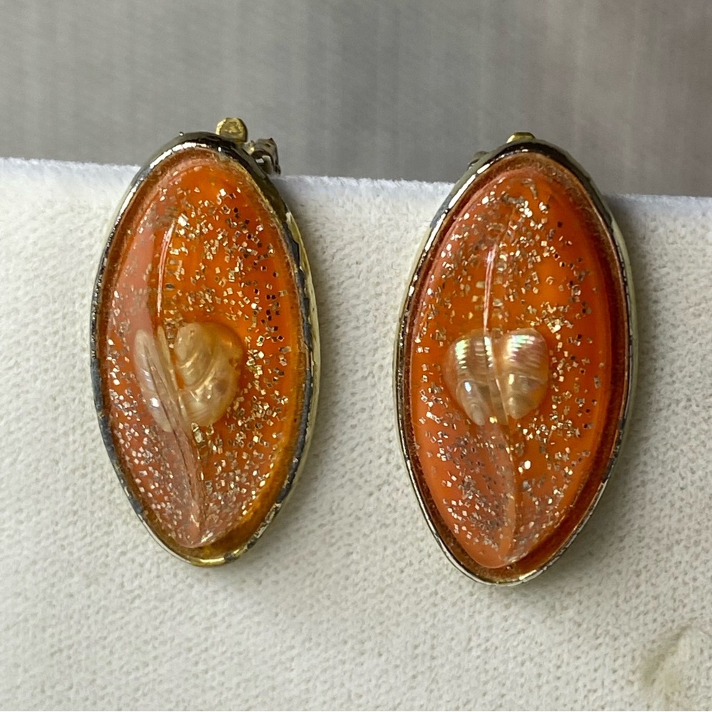 Vintage 1960’s Sparkling Lucite Clip-On Earrings